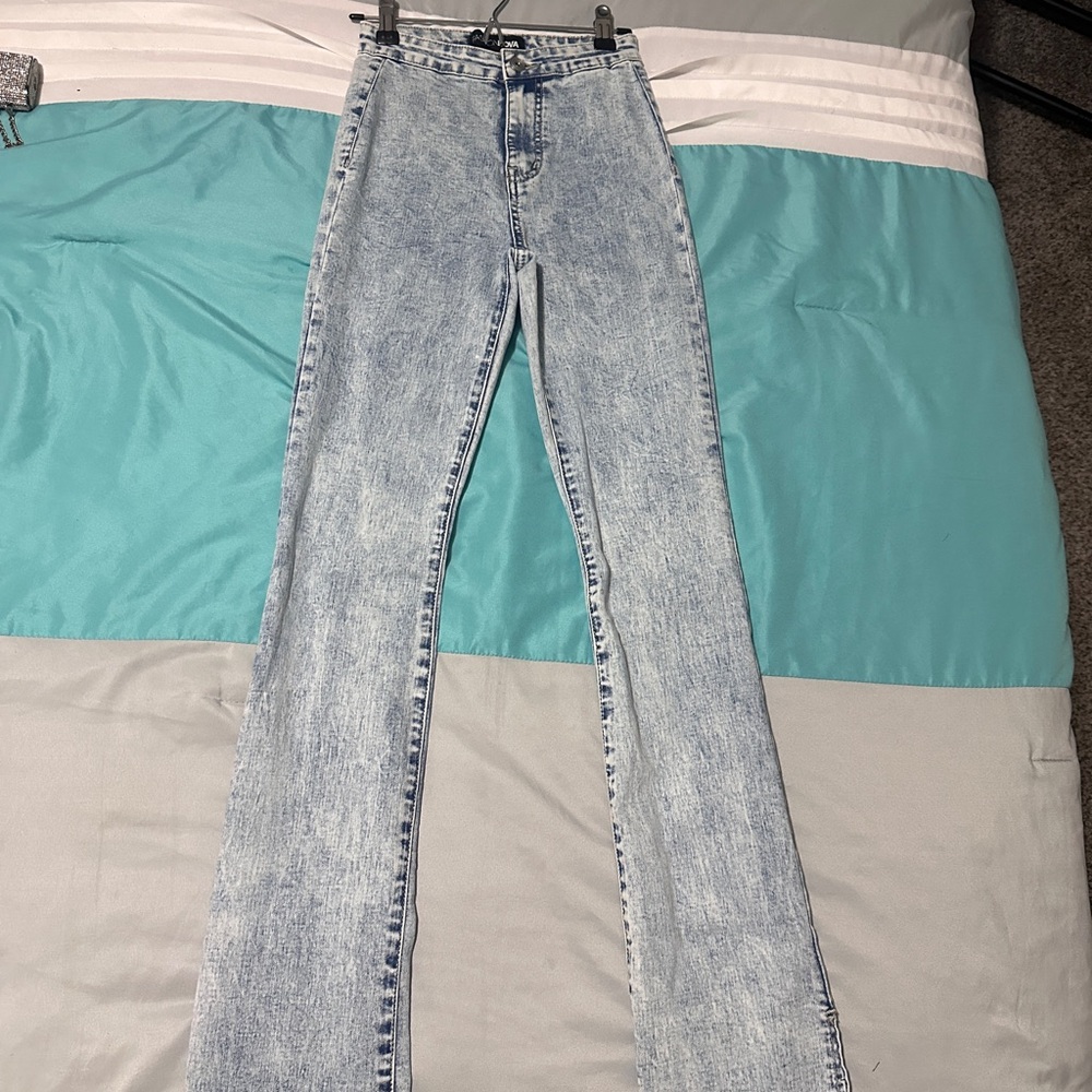 Women's Light Blue Jeans